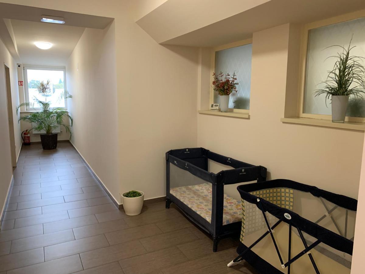 Nimrod Hotel Es Etterem Mosonmagyaróvár 외부 사진